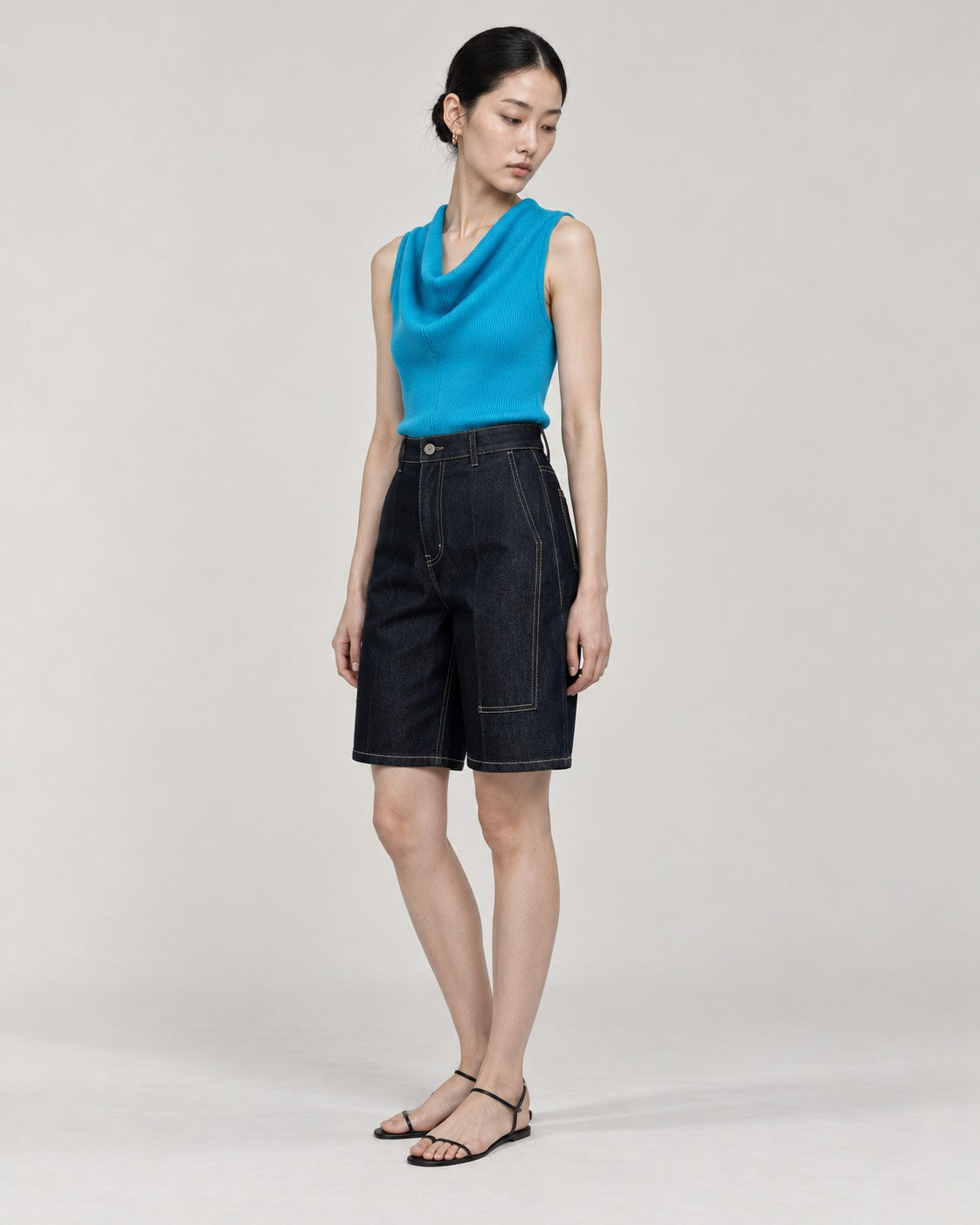 Blue Knit, hero