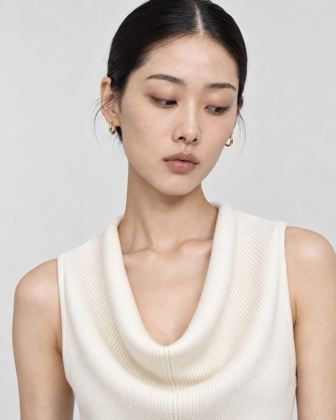 Cream Knit, close-up